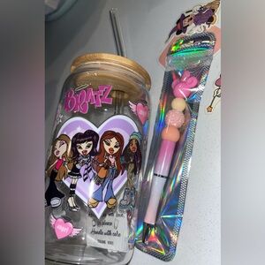 Bratz cup with minnie pan and ink